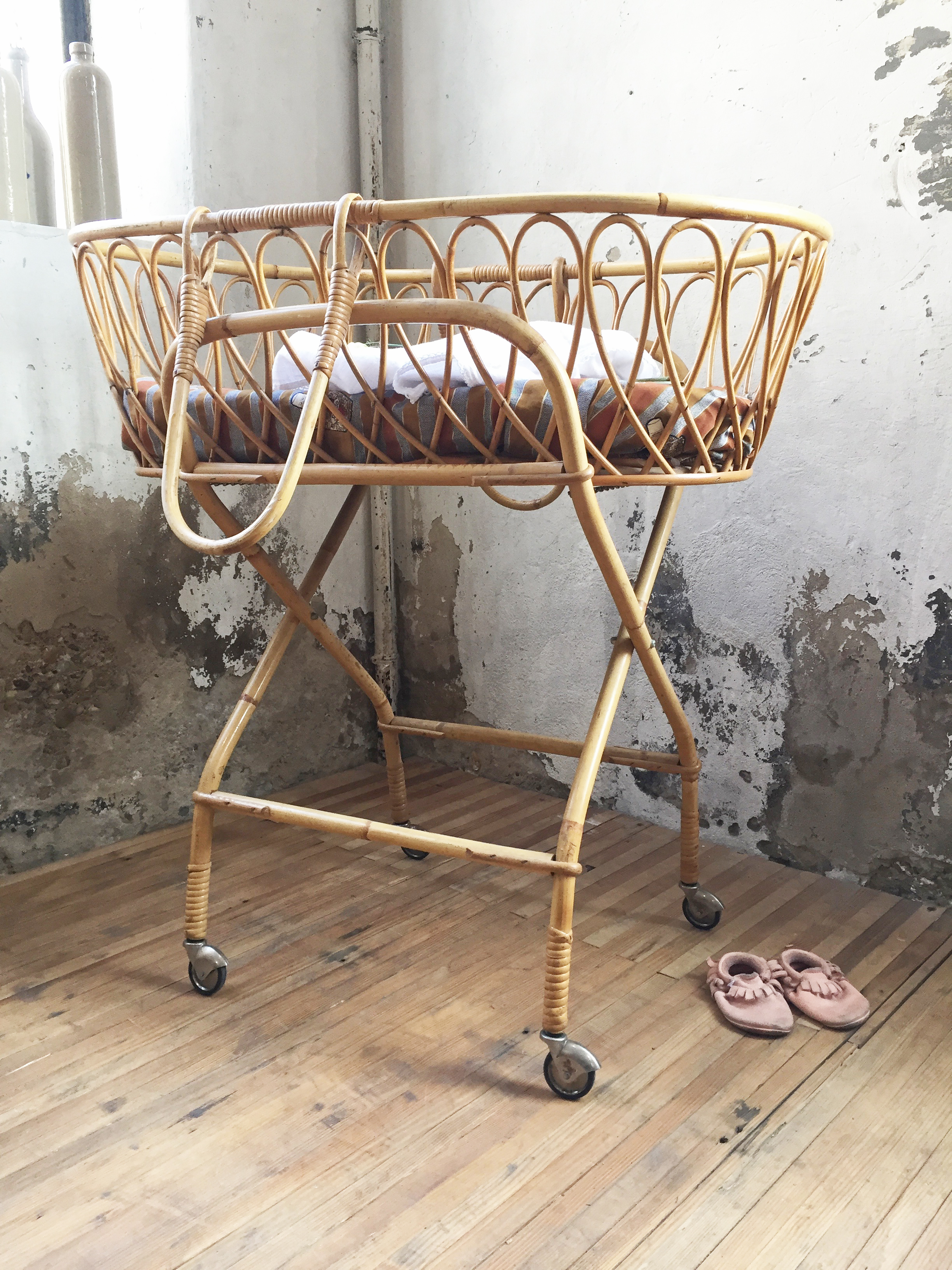 Couffin Rotin Sur Roulettes Mein Lieber